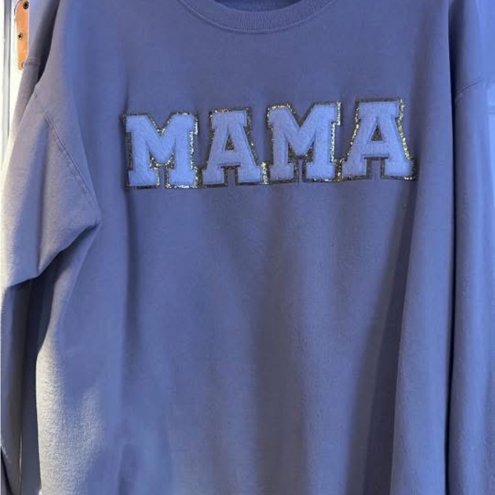 'MAMA' Sweatshirt